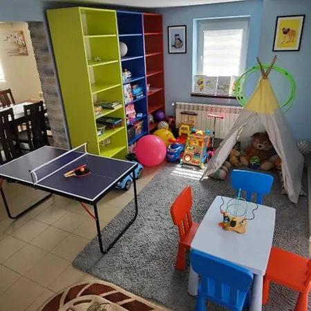 Ojcowski مزرعة للإقامة *